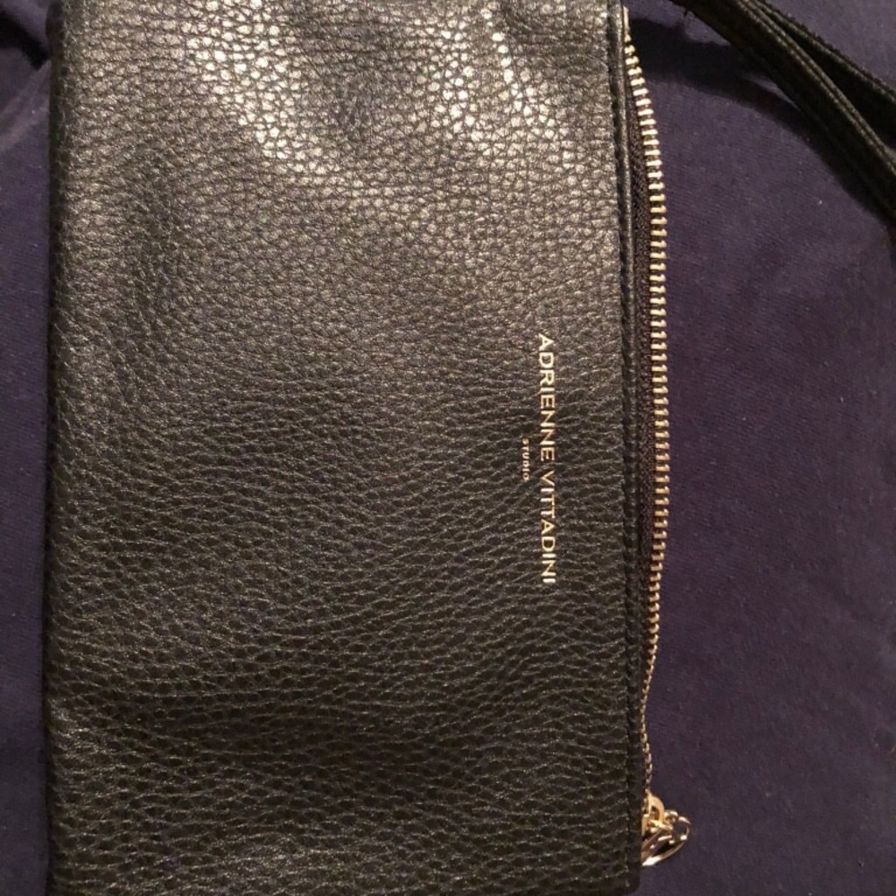 Wristlet w charger